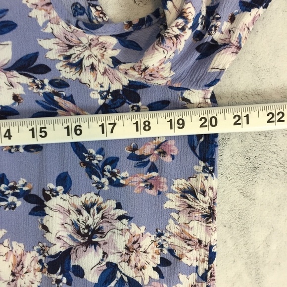 Warehouse One Cold Shoulder Floral Blouse Small Half Sleeve Violet Blue Popover - Picture 8 of 9